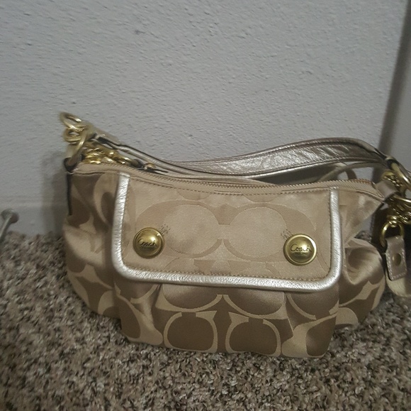 Coach Handbag - Picture 2 of 4